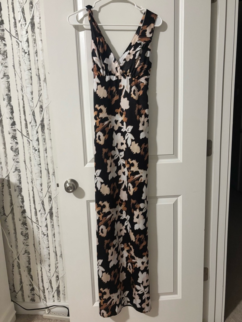 Sleeveless V-Neck Floral Print Maxi Dress in Black and Brown